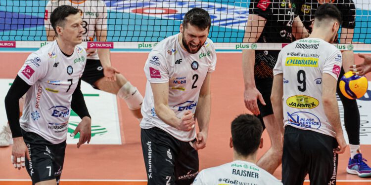 Czarni przegrali ostatni mecz w sezonie