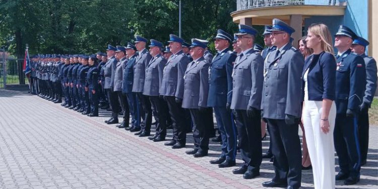Ślubowanie nowych policjantów