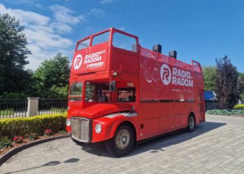 Wyruszył czerwony autobus, czyli Radio Radom świętuje 5 urodziny!