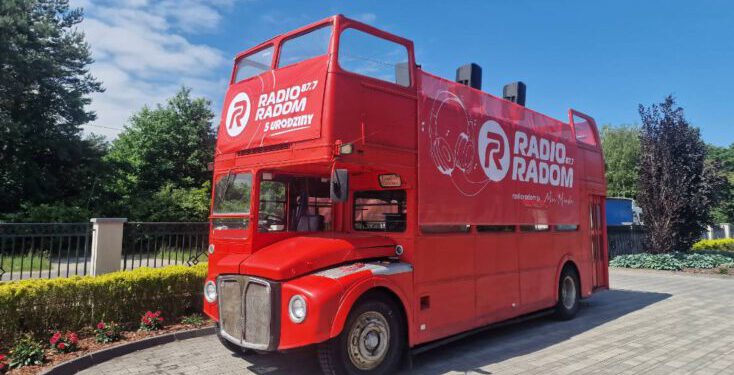 Wyruszył czerwony autobus, czyli Radio Radom świętuje 5 urodziny!