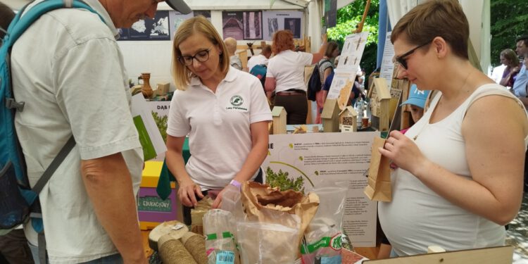 Leśnicy z Radomia na pikniku naukowym w Warszawie