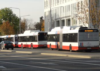 Węzeł komunikacyjny na Placu ks. Kotlarza. Są już głosy przeciw