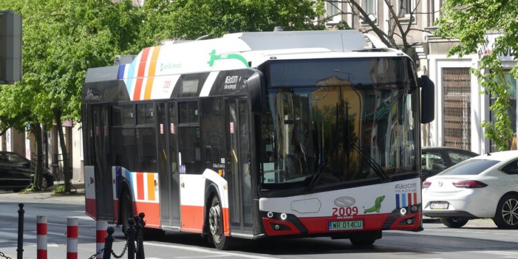 Wzmożona komunikacja miejska w dniach 26, 27 i 31 października