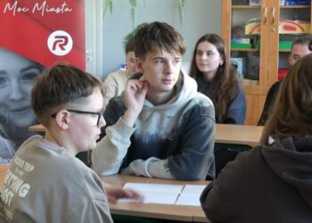 Uczniowie z Mniszka wzięli udział w warsztatach dziennikarskich