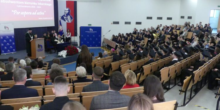 Nowe pokolenie lekarzy w Radomiu – absolwentów coraz więcej