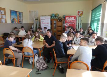 Młodzi dziennikarze z Orońska w akcji – warsztaty „Złotej 10”