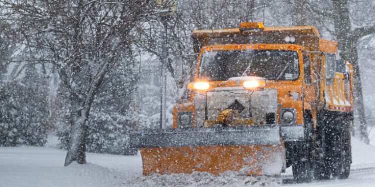 Przygotowane zimowe utrzymanie dróg powiatowych