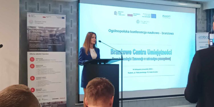 Konferencja z automatyką przemysłową w tle