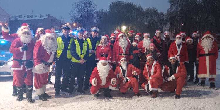 Mikołaje odwiedzą szpitale