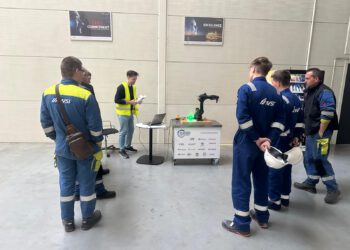 Robotyzacja w zasięgu ręki –  nowatorskie warsztaty z robotyki w regionie radomskim