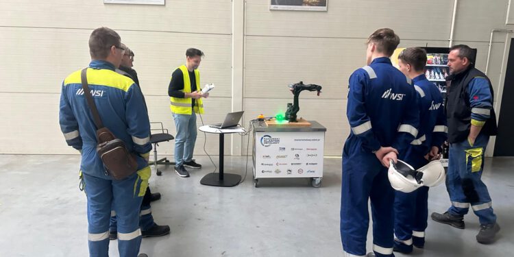 Robotyzacja w zasięgu ręki –  nowatorskie warsztaty z robotyki w regionie radomskim