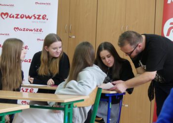 Warsztaty dziennikarskie w Wierzchowinach – młodzi reporterzy na start