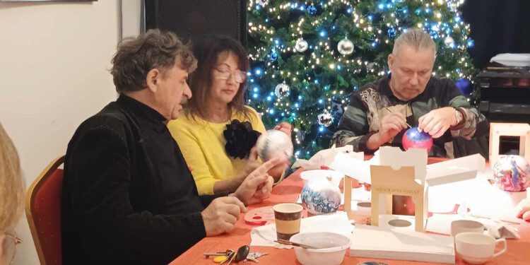 Malowali bombki dla Jakuba