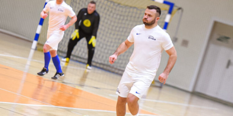 Reprezentacja Enei Wytwarzanie w najlepszej czwórce Amatorskiej Halowej Ligi Piłki Nożnej w Kozienicach