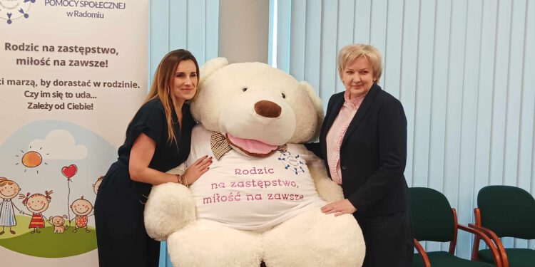 MOPS z akcjami promującymi pieczę zastępczą