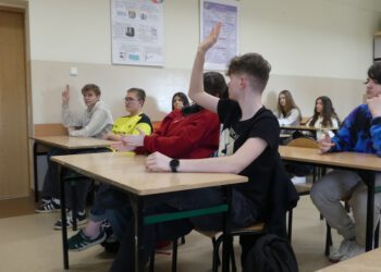 Mazowiecka Szkółka Dziennikarska ,,Złota 10″ inspiruje młodych reporterów. PSP nr 29