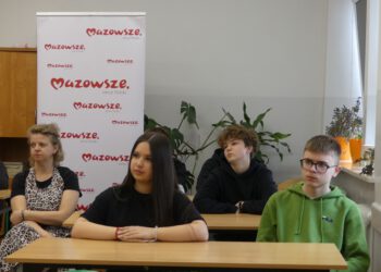 Uczniowie PSP nr 13 w Radomiu z dziennikarskim zacięciem. „Złota 10” szkoli przyszłych reporterów