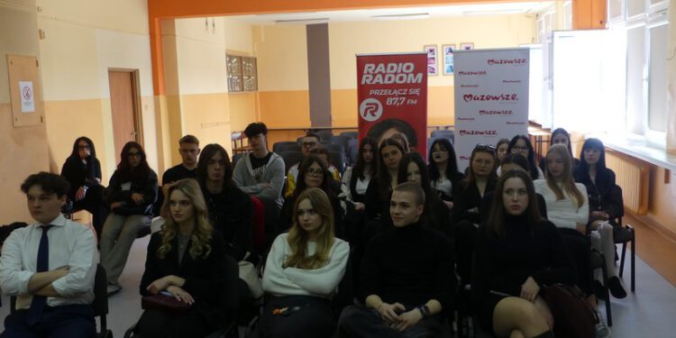 Warsztaty dziennikarskie w XII Liceum Ogólnokształcącym im. Witolda Gombrowicza