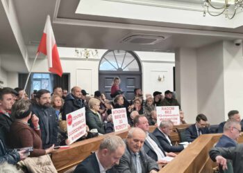 Tyczyński w Mocnej Rozmowie: “Nigdy więcej do tego nie dopuścimy”. Sesja Rady Miejskiej przerwana po zamieszkach.