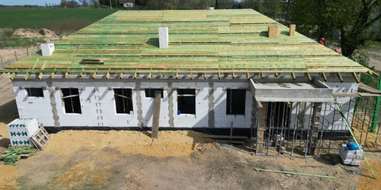 Duże postępy na budowie żłobka w Brzózie