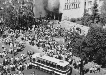 Ślady buntu na fotografiach