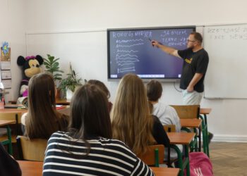 Uczniowie z PSP nr 23 na warsztatach dziennikarskich