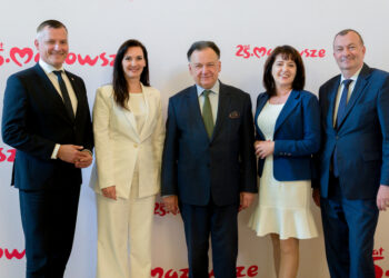 Zarząd Województwa Mazowieckiego z wotum zaufania i absolutorium