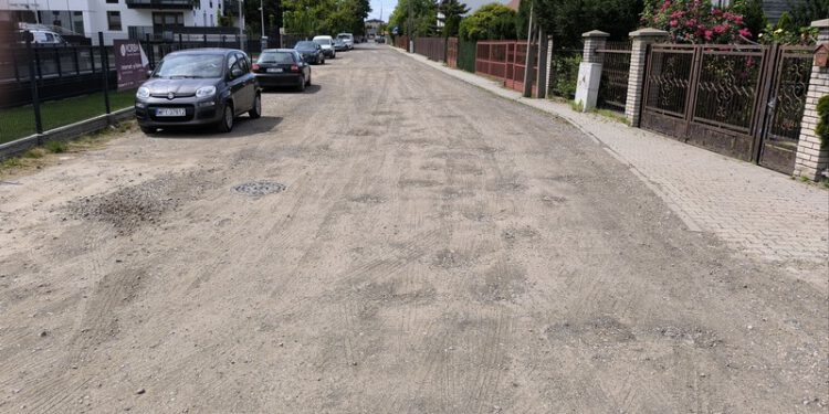 Nowa nawierzchnia na Zwierzynieckiej, Chłodnej i Równej