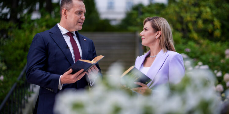 Prezydent Karol Nawrocki z Małżonką w Wolanowie na rozpoczęciu roku szkolnego