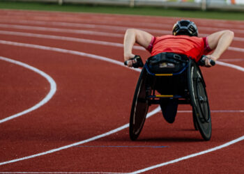 Sport bez barier. II Regionalne Zawody Lekkoatletyczne w Dąbrówce Nagórnej