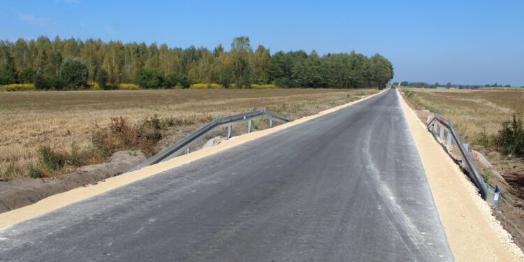 Remonty dróg w gminie Stara Błotnica