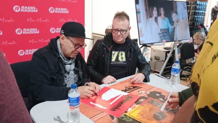 Zakręcona uczta winylowa