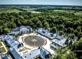 Rusza projekt „Edukacja środowiskowa – ścieżka edukacyjna w Parku Królewskim”