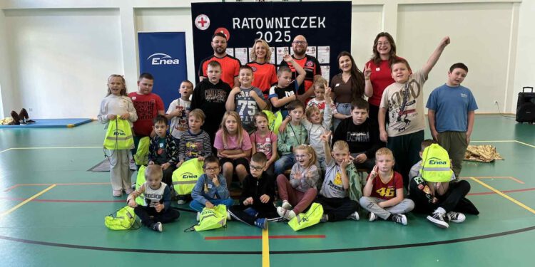 Ratownicy przedmedyczni Enei Wytwarzanie wsparli akcję „Ratowniczek pomaga Ci pomagać”