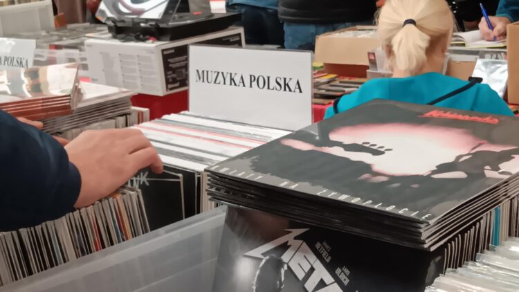 Zakręcona uczta winylowa