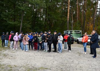 Wsiedlenie różanki, małży i raków do zbiornika wodnego „Traszka”