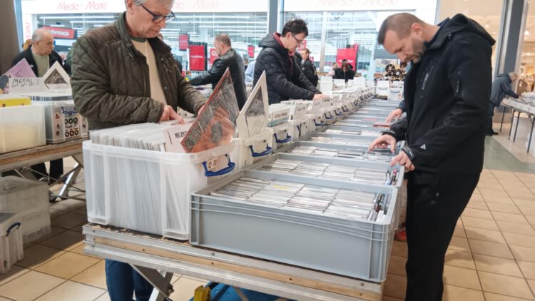 Zakręcona uczta winylowa