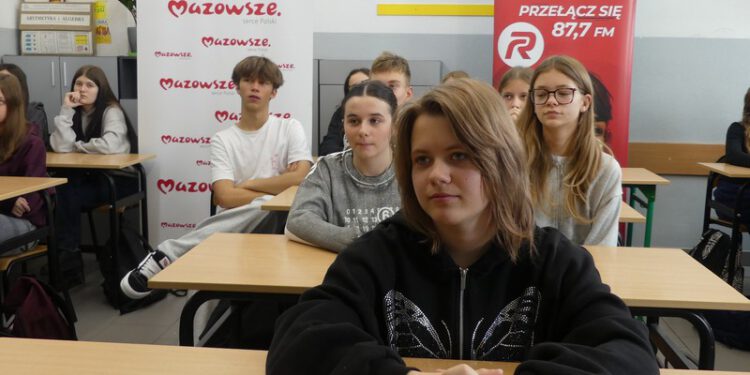 Młodzi reporterzy z PSP 26 odkrywają świat mediów