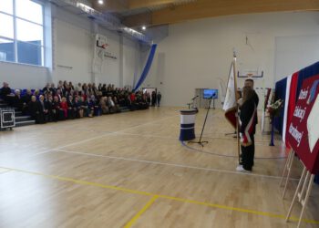 Powiat Radomski otworzył nową halę sportową w Iłży