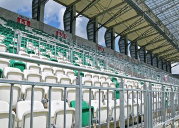 Trybuny stadionu przy Struga gotowe do odbioru