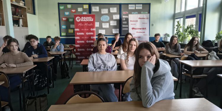 PSP nr 30 kolejną szkołą w projekcie „Złota 10, czyli Mazowiecka Szkółka Dziennikarska