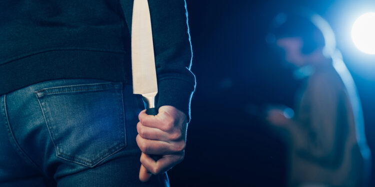 Interwencja policji na ul. Słowackiego w Radomiu. Policjant ranny