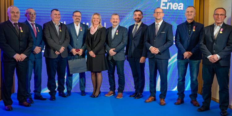 Uhonorowanie pracowników Enei Wytwarzanie za długoletnią służbę i zasługi dla energetyki (Galeria)