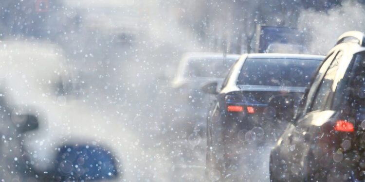 Śnieg i trudne warunki drogowe dały się dziś we znaki kierowcom w Radomiu