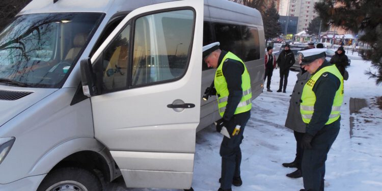 Wzmożone kontrole autokarów w czasie ferii zimowych