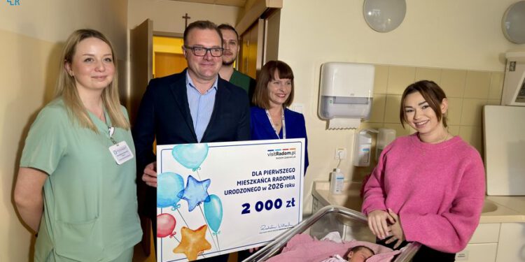 Pierwsza Radomianka 2026 roku powitana przez prezydenta Radomia