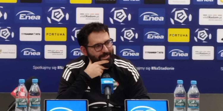 Przed meczem z liderem