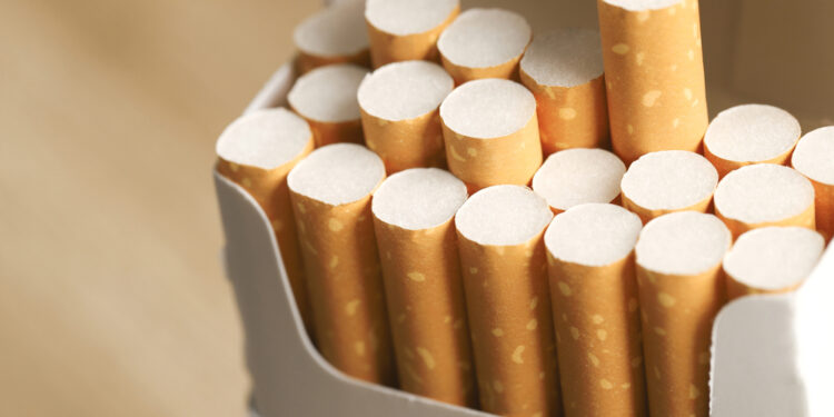 Nielegalny tytoń i spirytus w rękach policji. Dwóch mężczyzn zatrzymanych