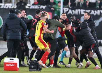 „Święta Wojna” z awanturą w tle