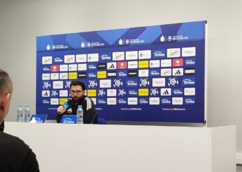 Ból głowy przed „Świętą Wojną”